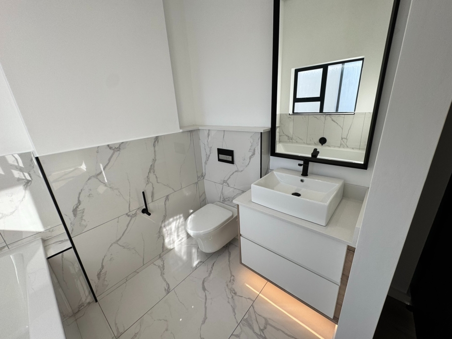 3 Bedroom Property for Sale in Sandown Western Cape